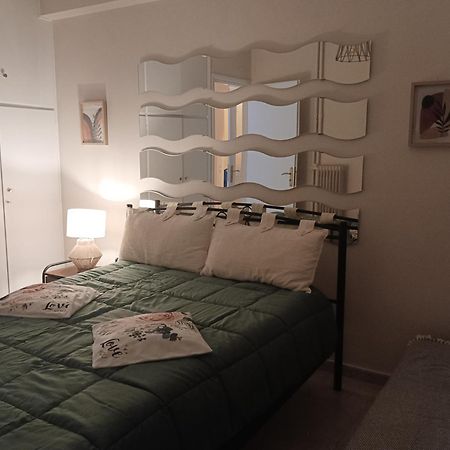 Marina Zea Christina'S House Apartment Пирея Екстериор снимка